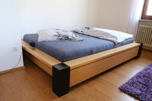 Bett vom Schreiner